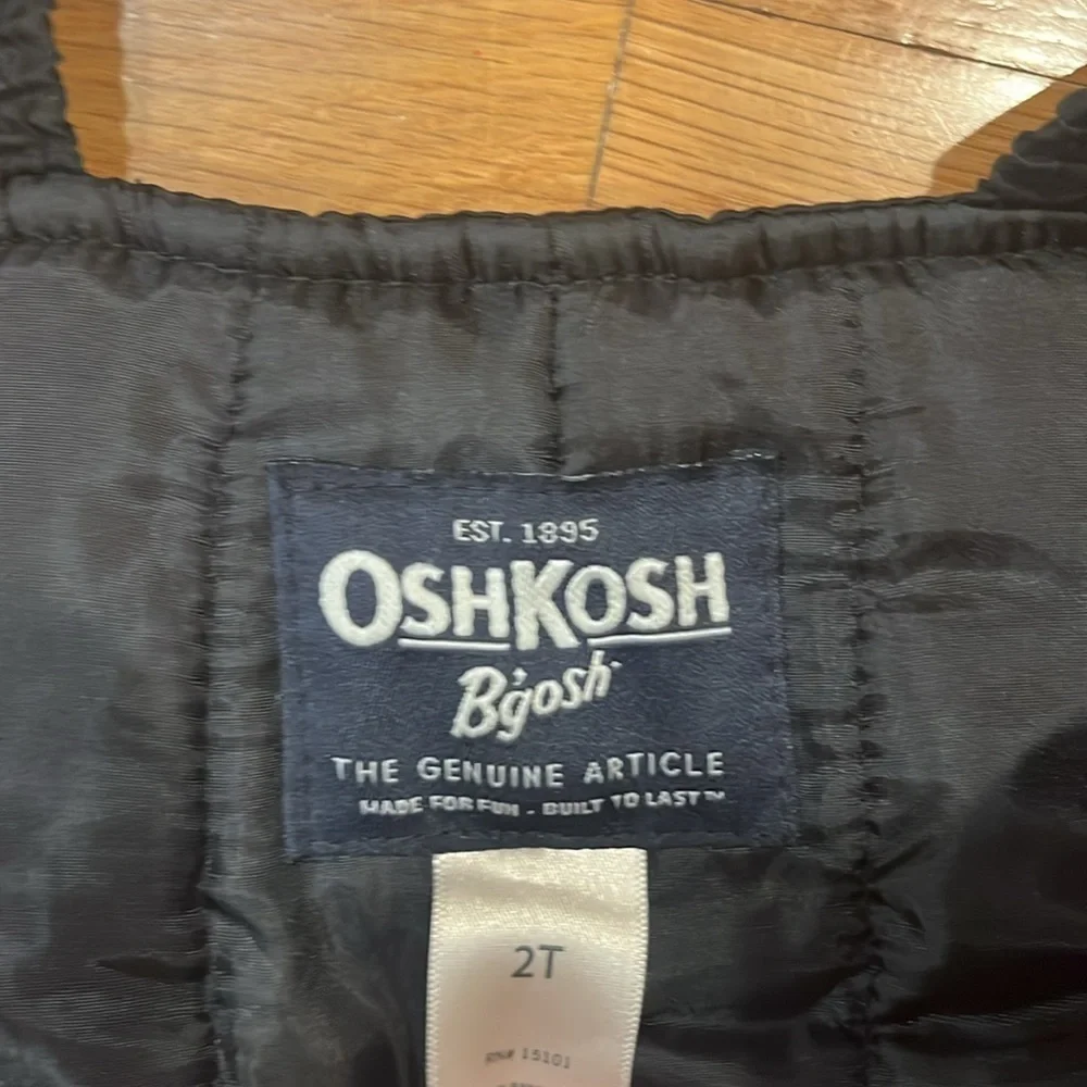 OshKosh B’Gosh boys black bib snow pants size 2T.